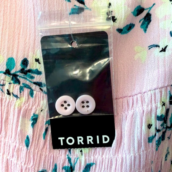 Torrid Pink Floral Button-Front Blouse! NWT! Size 00X - Picture 5 of 7